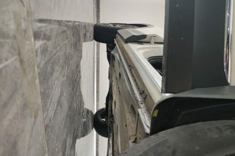 Used Volkswagen Tharu 2022 330TSI Four-Wheel Drive Luxury Edition Right Side Sill