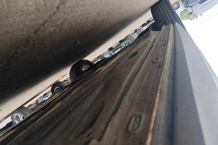 Used Volkswagen Tharu 2022 280TSI Two-Wheel Drive Trend Edition Right Side Sill