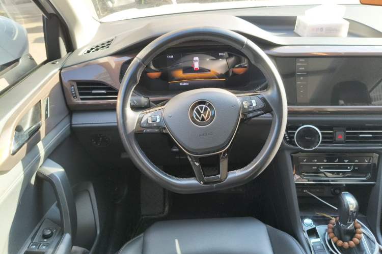 Used Volkswagen Tharu 2022 280TSI Two-Wheel-Drive Luxury Edition Steering Wheel