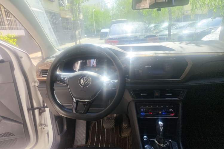 Used Volkswagen Tharu 2022 280TSI Two-Wheel-Drive Luxury Edition Steering Wheel