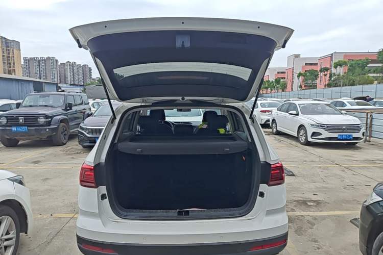 Used Volkswagen Tharu 2022 280TSI Two-Wheel Drive Trend Edition Trunk