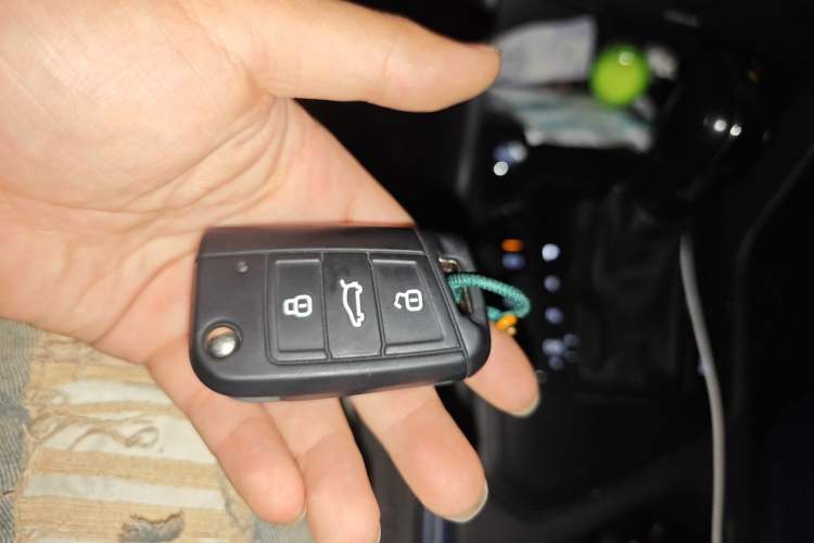 Used Volkswagen Tharu 2022 280TSI Two-Wheel Drive Trend Edition Vehicle Key