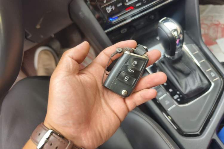 Used Volkswagen Tharu 2022 280TSI Two-Wheel-Drive Luxury Edition Vehicle Key