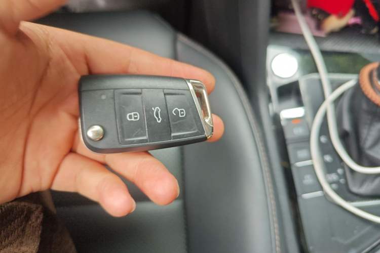 Used Volkswagen Tharu 2022 280TSI Two-Wheel-Drive Luxury Edition Vehicle Key