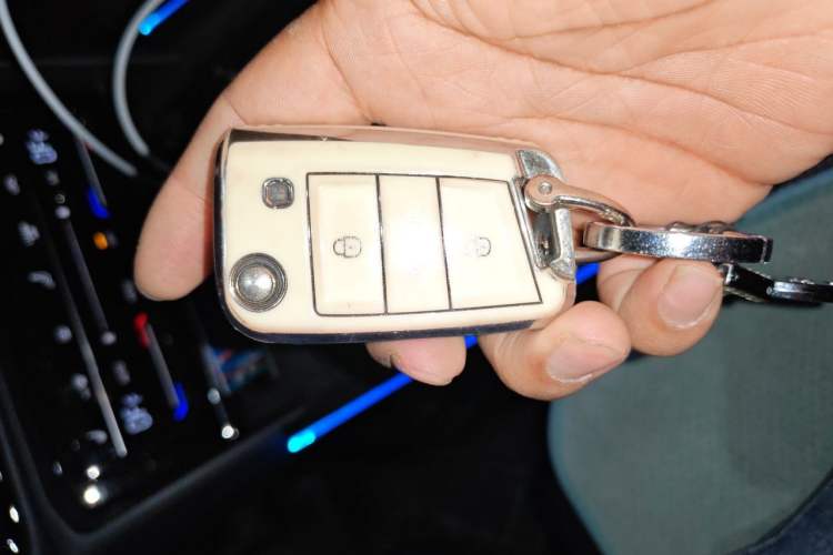 Used Volkswagen Tharu 2022 280TSI Two-Wheel-Drive Luxury Edition Vehicle Key