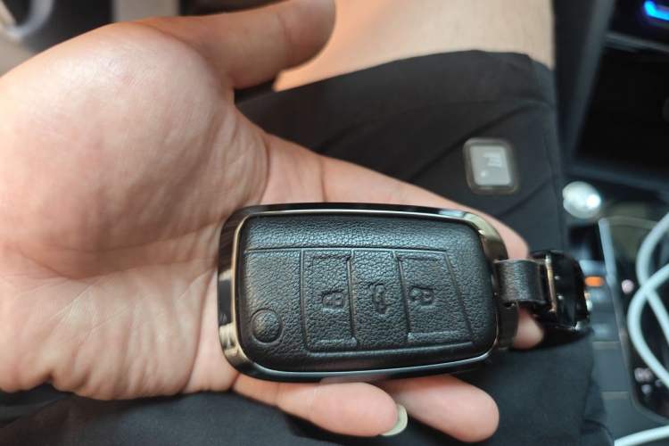 Used Volkswagen Tharu 2022 280TSI Two-Wheel Drive Comfort Edition Vehicle Key