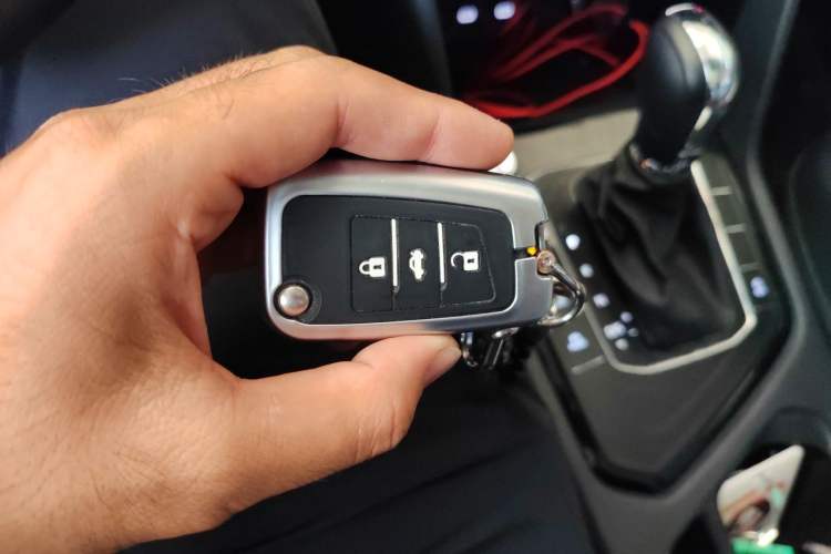 Used Volkswagen Tharu 2022 280TSI Two-Wheel-Drive Luxury Edition Vehicle Key