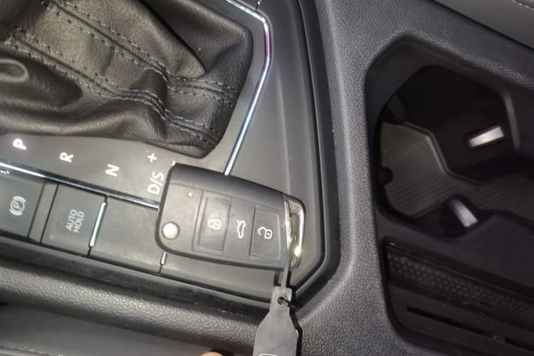 Used Volkswagen Tharu 2022 280TSI Two-Wheel Drive Trend Edition Vehicle Key