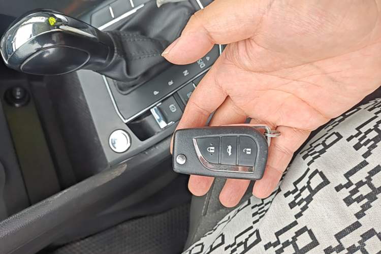 Used Volkswagen Tharu 2022 280TSI Two-Wheel Drive Trend Edition Vehicle Key