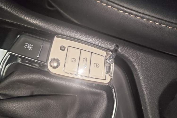 Used Volkswagen Tharu 2022 280TSI Two-Wheel-Drive Luxury Edition Vehicle Key