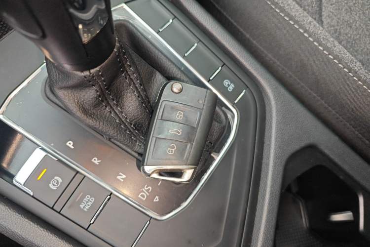 Used Volkswagen Tharu 2022 280TSI Two-Wheel Drive Trend Edition Vehicle Key
