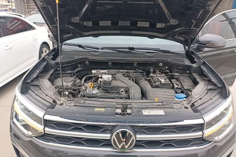 Used Volkswagen Tharu 2023 300TSI Two-Wheel-Drive Full Moon Edition Engine Bay