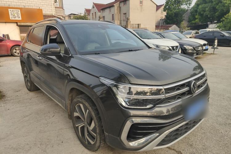 Used Volkswagen Tharu 2023 300TSI Two-Wheel-Drive Full Moon Edition Front Right 45 Deg