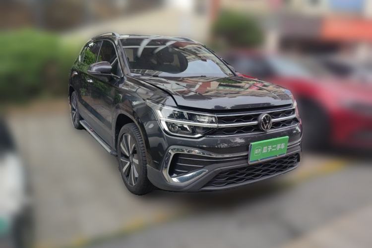 Used Volkswagen Tharu 2023 300TSI Two-Wheel-Drive Moonlight Edition Front Right 45 Deg