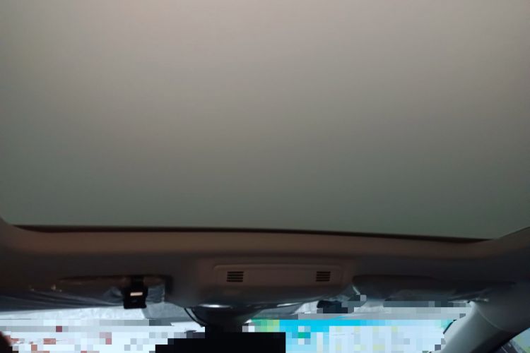 Used Volkswagen Tharu 2023 300TSI Two-Wheel-Drive Full Moon Edition Headliner