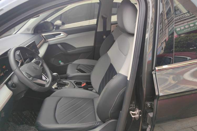 Used Volkswagen Tharu 2023 300TSI Two-Wheel-Drive Moonlight Edition Left Front Seat