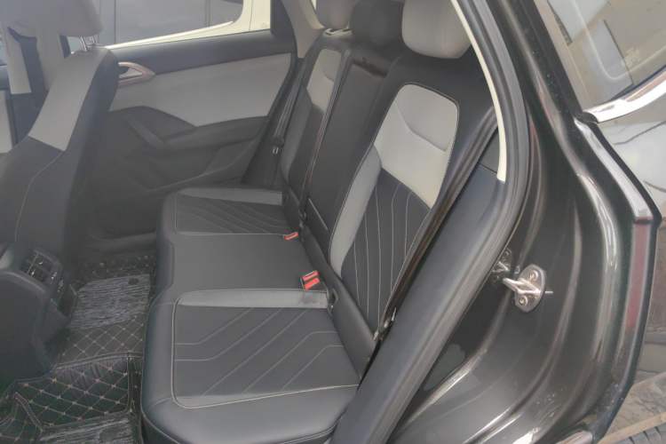 Used Volkswagen Tharu 2023 300TSI Two-Wheel-Drive Moonlight Edition Left Rear Seat