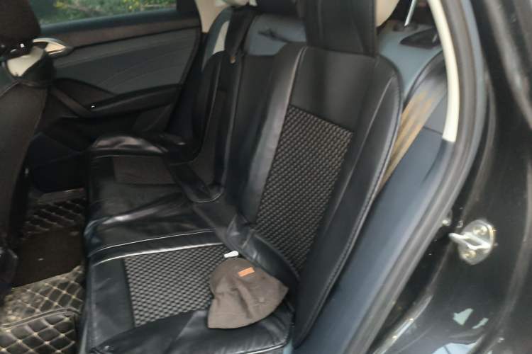 Used Volkswagen Tharu 2023 300TSI Two-Wheel-Drive Moonlight Edition Left Rear Seat
