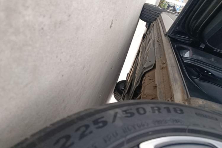 Used Volkswagen Tharu 2023 300TSI Two-Wheel-Drive Full Moon Edition Left Side Sill