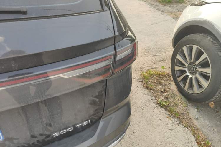 Used Volkswagen Tharu 2023 300TSI Two-Wheel-Drive Full Moon Edition Right Rear Taillight