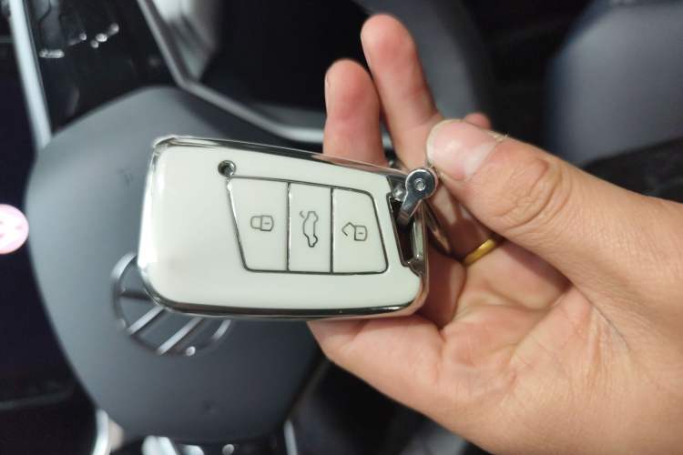 Used Volkswagen Tharu 2023 300TSI Two-Wheel-Drive Full Moon Edition Vehicle Key