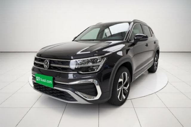 Ojetý Volkswagen Tharu 2023 300TSI Two-Wheel-Drive Full Moon Edition