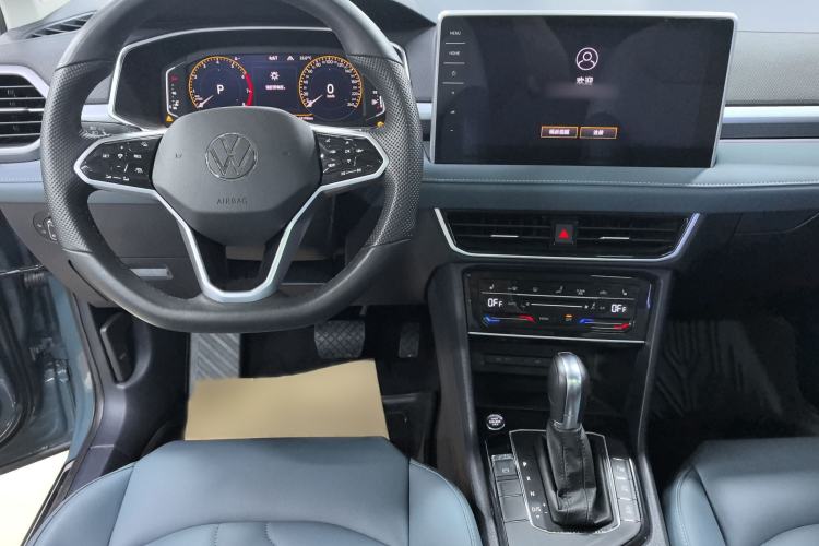 Used Volkswagen Tharu 2023 300TSI Two-Wheel-Drive Moon Luxury Edition Center Console