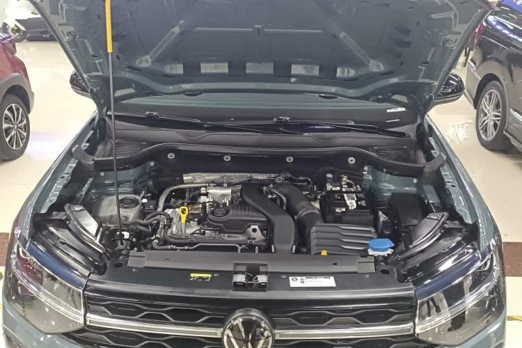 Used Volkswagen Tharu 2023 300TSI Two-Wheel-Drive Moon Luxury Edition Engine Bay