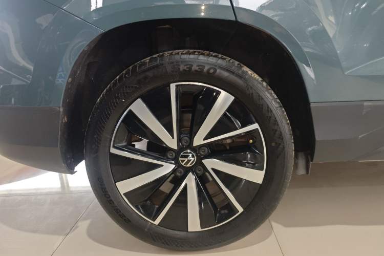 Used Volkswagen Tharu 2023 300TSI Two-Wheel-Drive Moonlight Edition Exterior 5