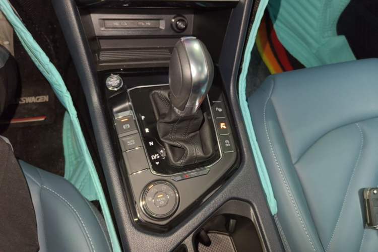 Used Volkswagen Tharu 2023 330TSI Four-Wheel Drive Moon Luxury Edition Gear Lever