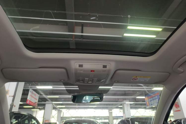Used Volkswagen Tharu 2023 330TSI Four-Wheel Drive Moon Luxury Edition Headliner