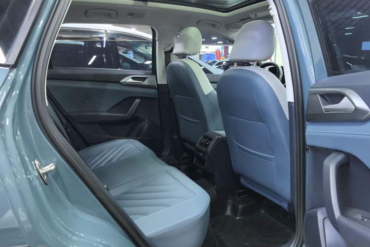 Used Volkswagen Tharu 2023 300TSI Two-Wheel-Drive Moon Luxury Edition Interior 3
