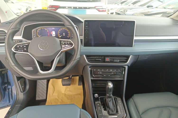 Used Volkswagen Tharu 2023 330TSI Four-Wheel Drive Moon Luxury Edition Interior 3