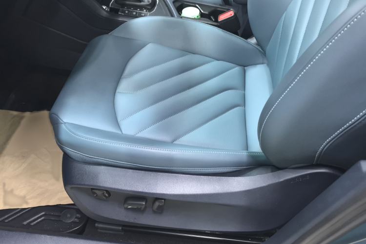 Used Volkswagen Tharu 2023 300TSI Two-Wheel-Drive Moon Luxury Edition Interior 6