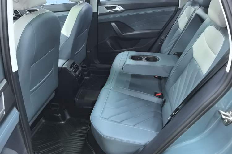 Used Volkswagen Tharu 2023 300TSI Two-Wheel-Drive Moon Luxury Edition Interior 8