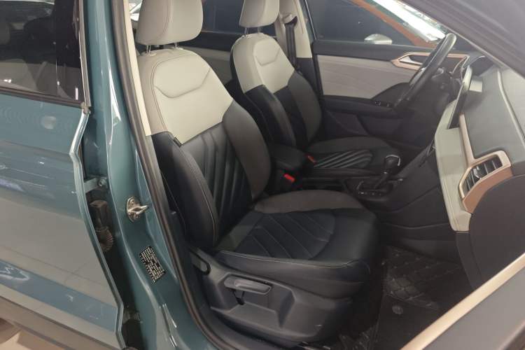 Used Volkswagen Tharu 2023 300TSI Two-Wheel-Drive Moonlight Edition Right Front Seat