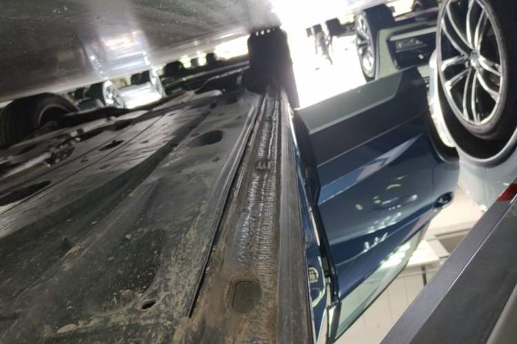 Used Volkswagen Tharu 2023 330TSI Four-Wheel Drive Moon Luxury Edition Right Side Sill