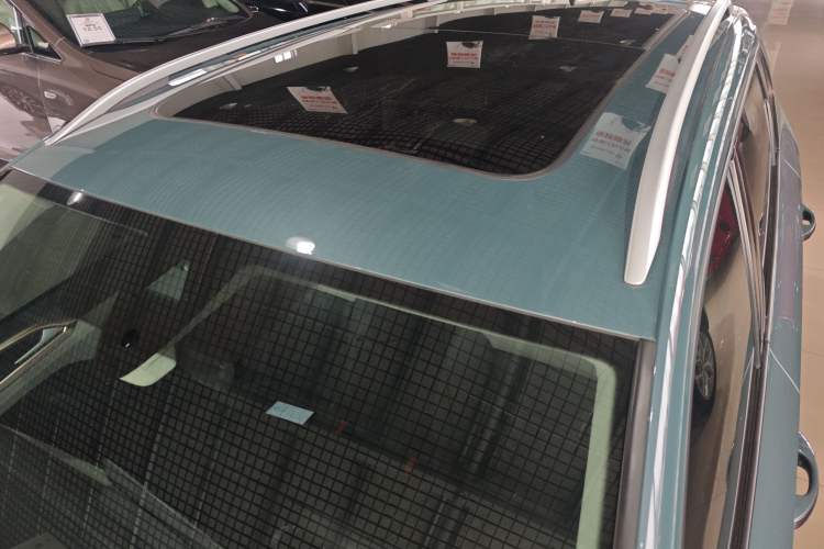 Used Volkswagen Tharu 2023 300TSI Two-Wheel-Drive Moonlight Edition Roof
