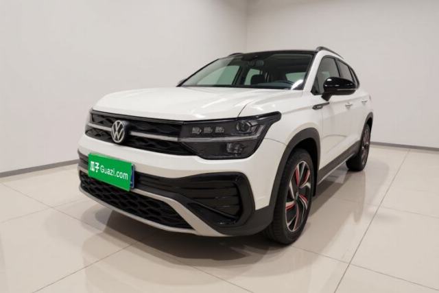 Ojetý Volkswagen Tharu 2023 300TSI Two-Wheel-Drive Full Moon Edition