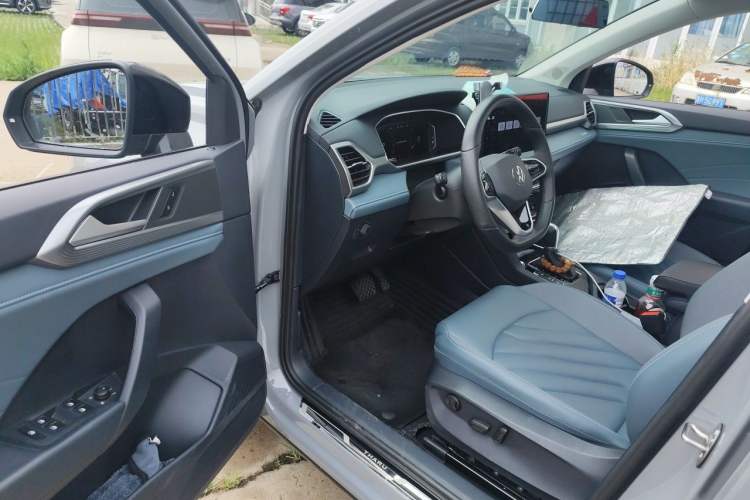 Used Volkswagen Tharu 2023 300TSI Two-Wheel-Drive Full Moon Edition Driver Seat