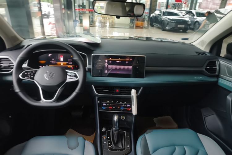 Used Volkswagen Tharu 2023 300TSI Two-Wheel-Drive Moonlight Edition Center Console
