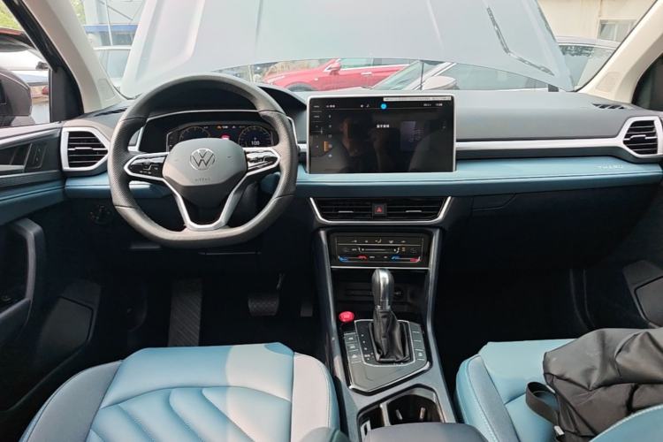 Used Volkswagen Tharu 2023 300TSI Two-Wheel-Drive Full Moon Edition Center Console