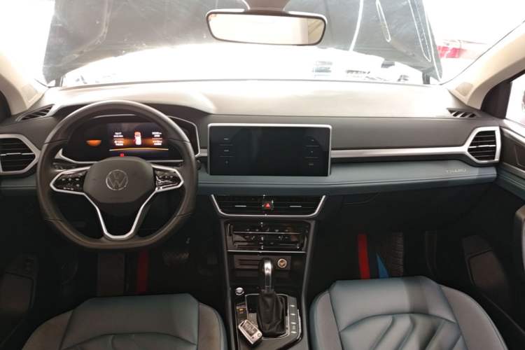 Used Volkswagen Tharu 2023 300TSI Two-Wheel-Drive Moonlight Edition Center Console