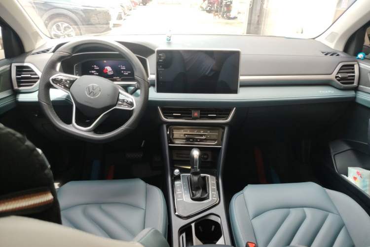 Used Volkswagen Tharu 2023 300TSI Two-Wheel-Drive Full Moon Edition Center Console