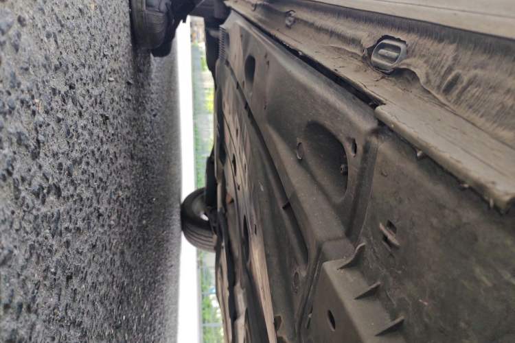 Used Volkswagen Tharu 2023 300TSI Two-Wheel-Drive Full Moon Edition Chassis Front Right