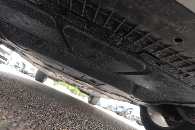Used Volkswagen Tharu 2023 300TSI Two-Wheel-Drive Full Moon Edition Chassis Front