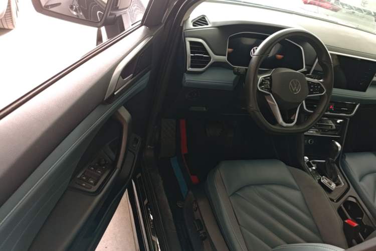Used Volkswagen Tharu 2023 300TSI Two-Wheel-Drive Moonlight Edition Driver Seat