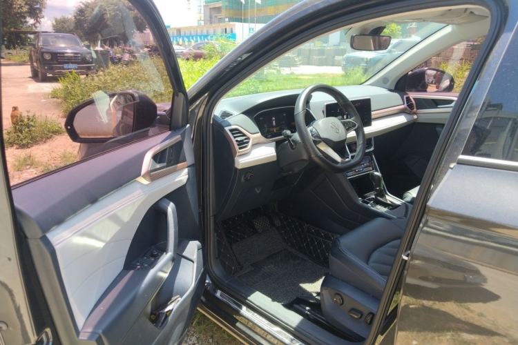 Used Volkswagen Tharu 2023 300TSI Two-Wheel-Drive Moonlight Edition Driver Seat