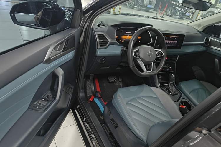 Used Volkswagen Tharu 2023 300TSI Two-Wheel-Drive Moonlight Edition Driver Seat