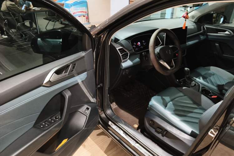 Used Volkswagen Tharu 2023 300TSI Two-Wheel-Drive Full Moon Edition Driver Seat